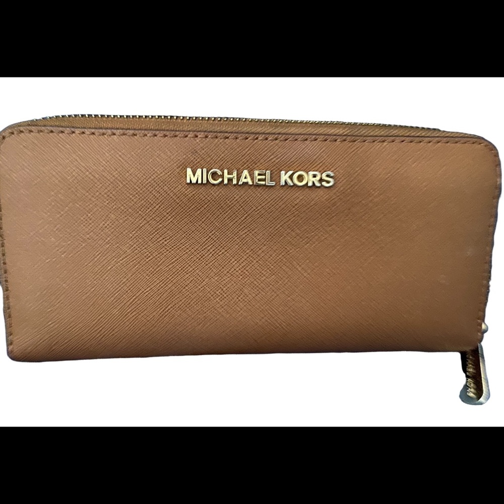 Michael Kors Large brown wallet